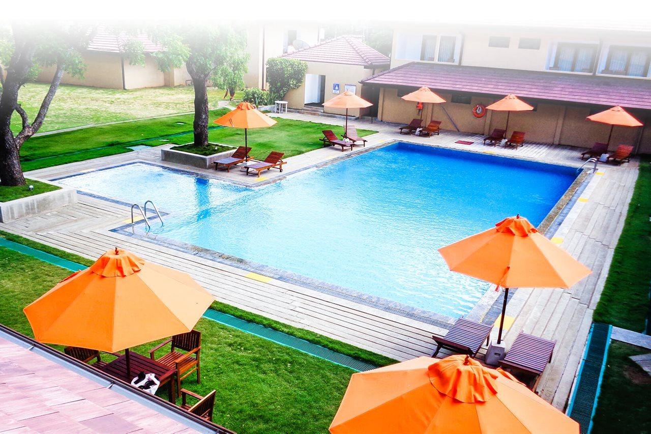 Rajarata Hotel Anuradhapura Esterno foto