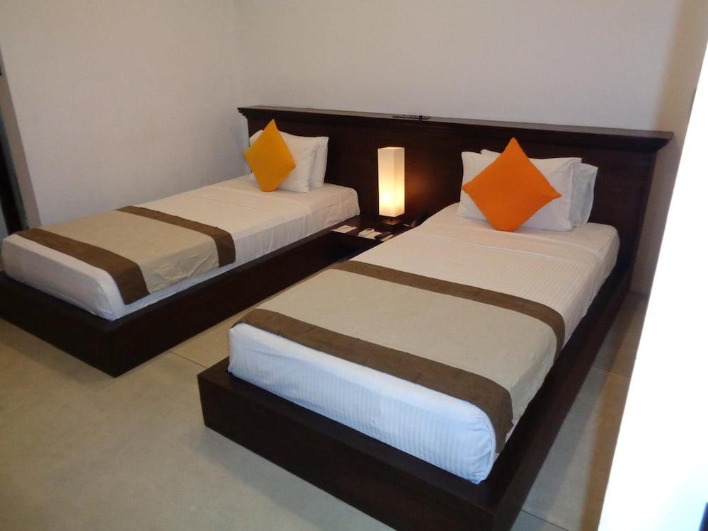 Rajarata Hotel Anuradhapura Esterno foto