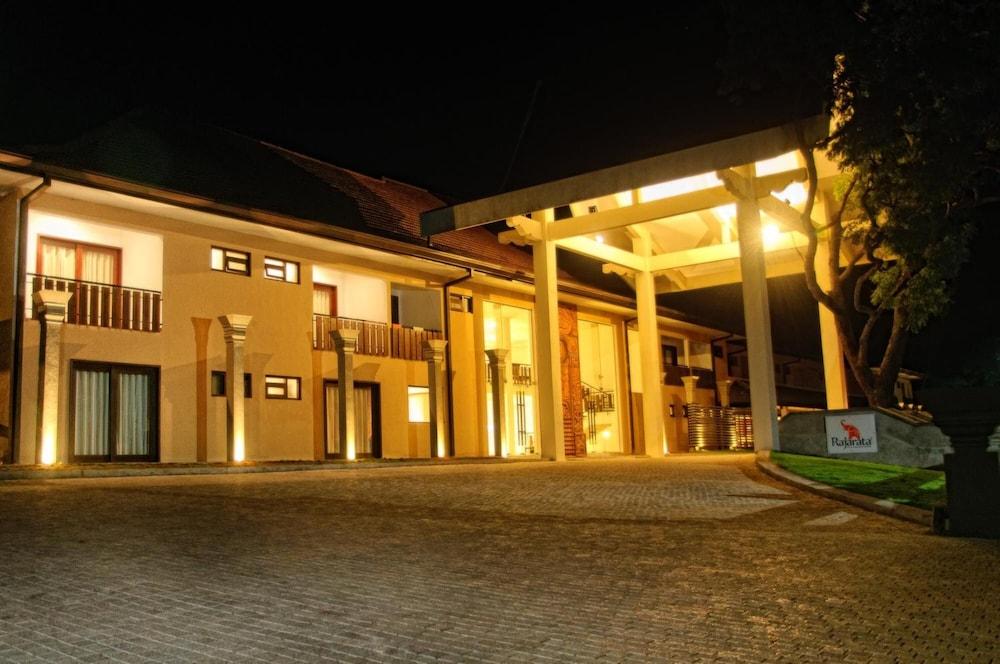 Rajarata Hotel Anuradhapura Esterno foto