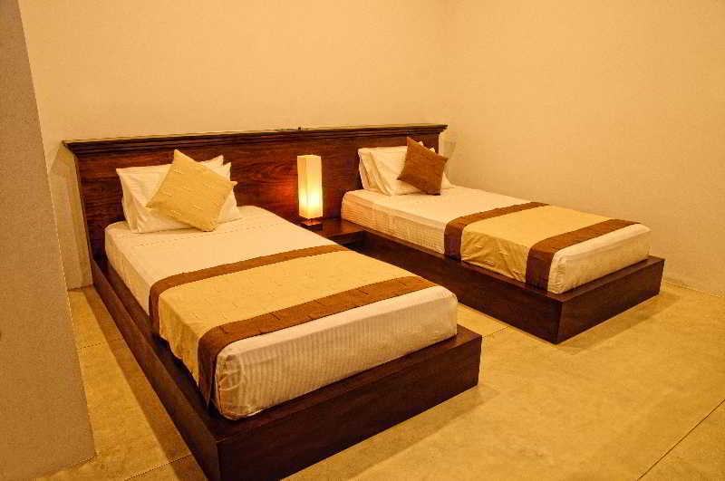 Rajarata Hotel Anuradhapura Esterno foto