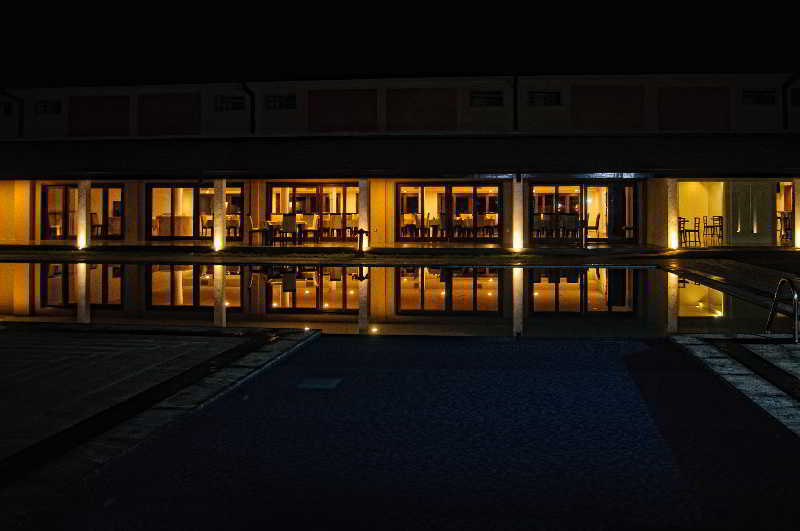 Rajarata Hotel Anuradhapura Esterno foto